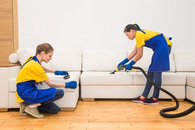 Do it Yourself Move Out Cleaning vs Professional Cleaning Service
